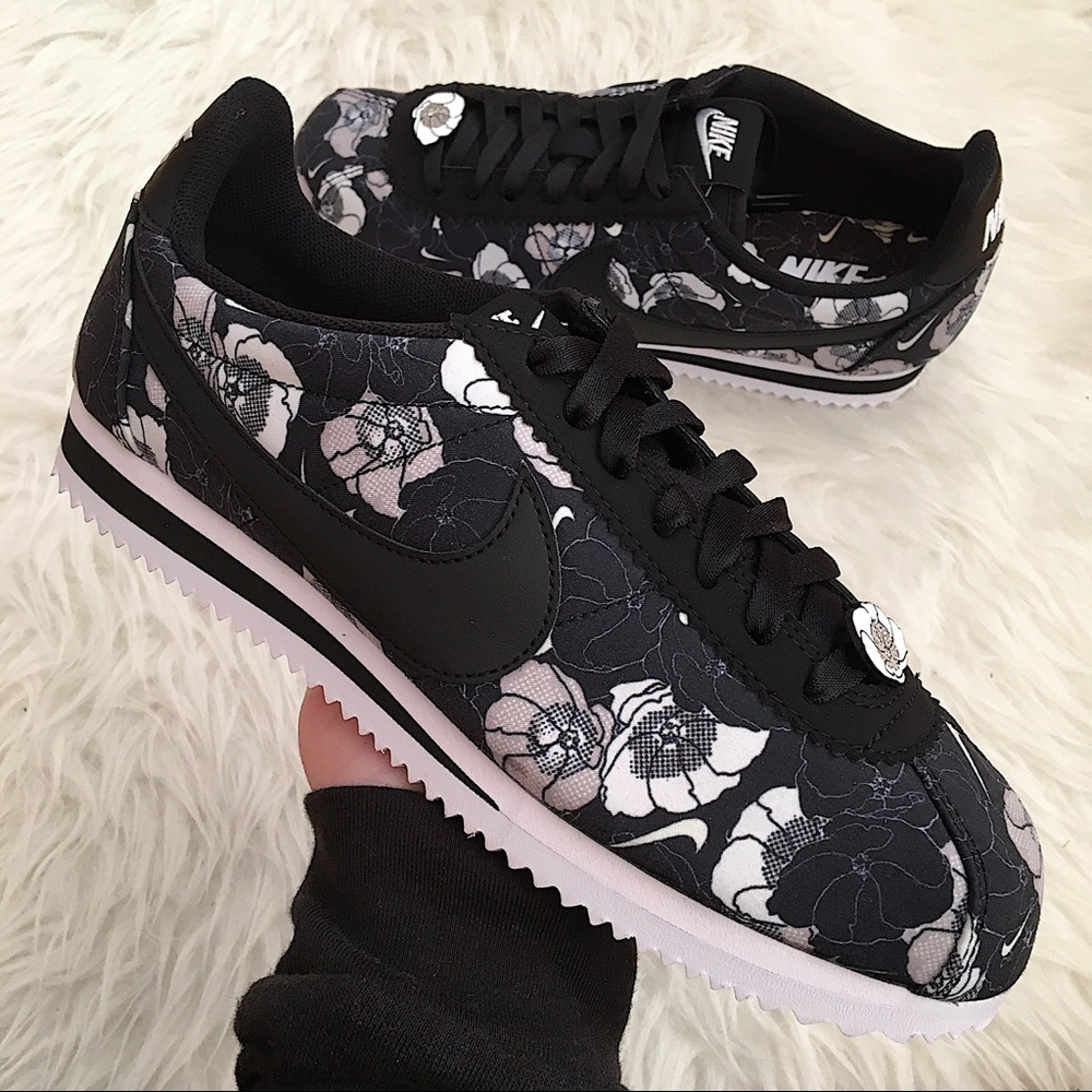 NEW Nike Classic Cortez LX Women’s Sneakers - Picture 7 of 7